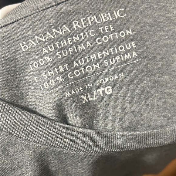 Banana Republic Charcoal Men's Tee - Picture 2 of 5
